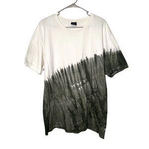 4/$20 Men’s Zara Tie dye Tee